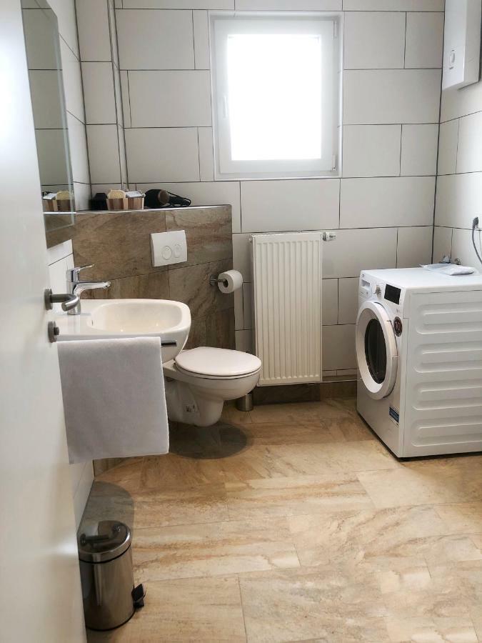 Hugo18 Boardinghouse Appartement Kandel Buitenkant foto